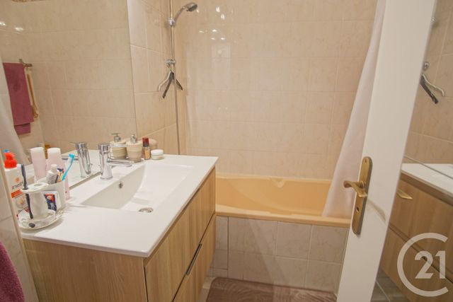 Appartement F4 à vendre - 4 pièces - 75,66 m2 - Choisy Le Roi - 94 - ILE-DE-FRANCE