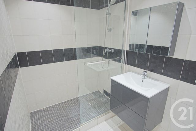 Afficher la photo en grand Appartement F3 à vendre - 3 pièces - 58,12 m2 - Choisy Le Roi - 94 - ILE-DE-FRANCE