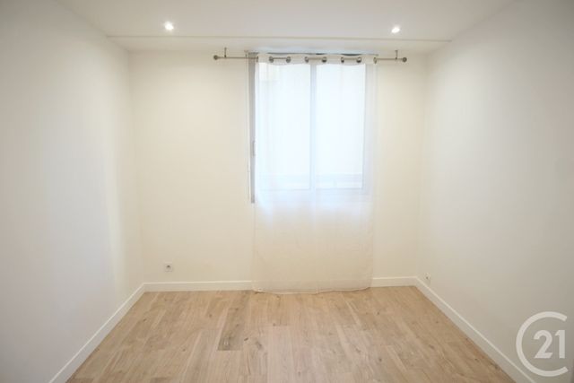 Afficher la photo en grand Appartement F3 à vendre - 3 pièces - 58,12 m2 - Choisy Le Roi - 94 - ILE-DE-FRANCE