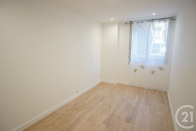 Afficher la photo en grand Appartement F3 à vendre - 3 pièces - 58,12 m2 - Choisy Le Roi - 94 - ILE-DE-FRANCE