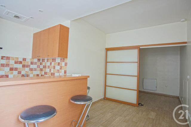 Afficher la photo en grand Appartement F1 à vendre - 2 pièces - 26,81 m2 - Villeneuve Le Roi - 94 - ILE-DE-FRANCE