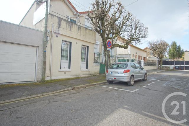 Afficher la photo en grand Appartement F1 à vendre - 2 pièces - 26,81 m2 - Villeneuve Le Roi - 94 - ILE-DE-FRANCE