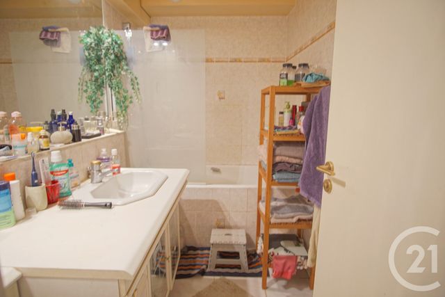 Afficher la photo en grand Appartement F2 à vendre - 2 pièces - 53,92 m2 - Choisy Le Roi - 94 - ILE-DE-FRANCE