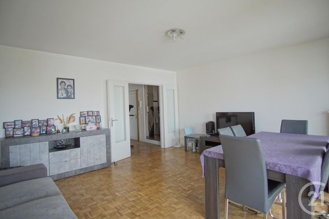 Afficher la photo en grand Appartement F4 à vendre - 4 pièces - 91,79 m2 - Creteil - 94 - ILE-DE-FRANCE