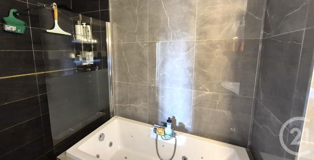 Afficher la photo en grand Appartement F4 à vendre - 4 pièces - 95 m2 - Creteil - 94 - ILE-DE-FRANCE