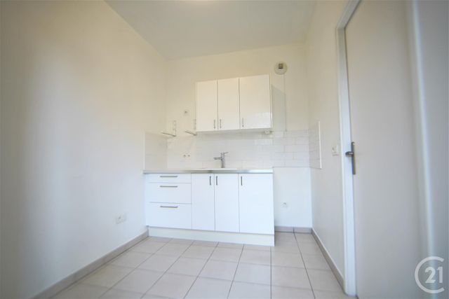 Appartement F1 &agrave; louer - 1 pi&egrave;ce - 30,36 m2 - Choisy Le Roi - 94 - ILE-DE-FRANCE