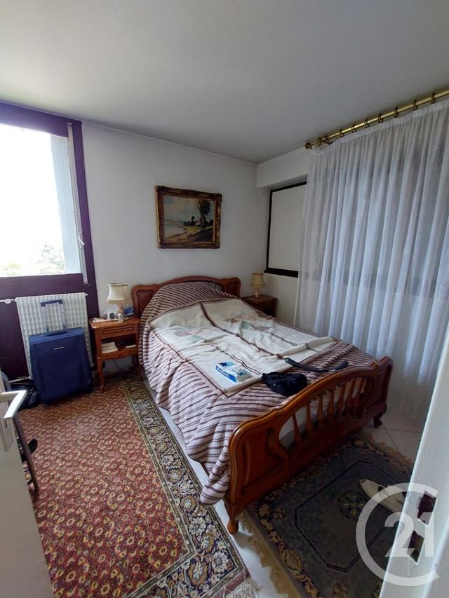 Afficher la photo en grand Appartement F3 à vendre - 3 pièces - 66 m2 - Creteil - 94 - ILE-DE-FRANCE