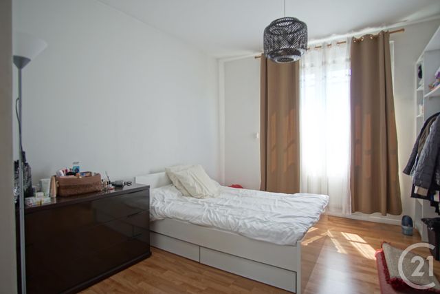 Afficher la photo en grand Maison à vendre - 5 pièces - 105,25 m2 - Creteil - 94 - ILE-DE-FRANCE