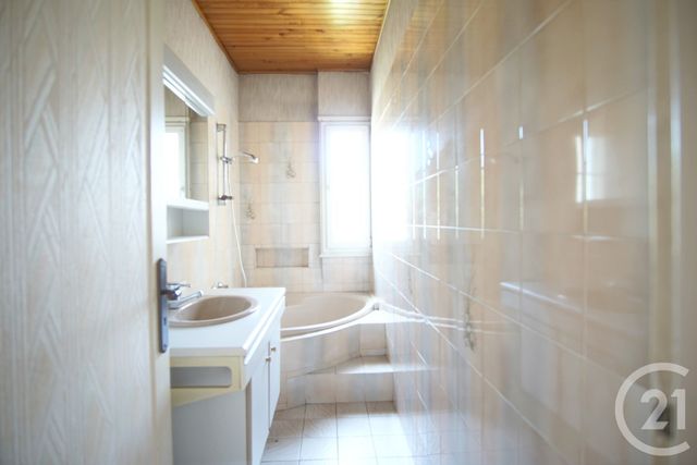 Maison à vendre - 7 pièces - 137,46 m2 - Bonneuil Sur Marne - 94 - ILE-DE-FRANCE