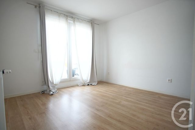 Appartement F4 &agrave; louer - 4 pi&egrave;ces - 81,17 m2 - Choisy Le Roi - 94 - ILE-DE-FRANCE