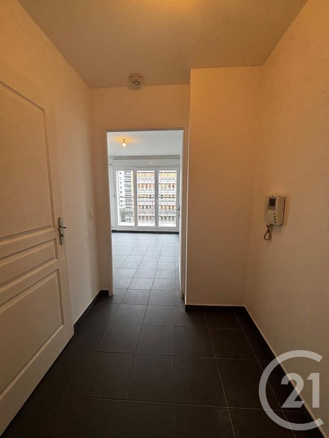 Appartement Studio &agrave; louer - 1 pi&egrave;ce - 26,50 m2 - Choisy Le Roi - 94 - ILE-DE-FRANCE