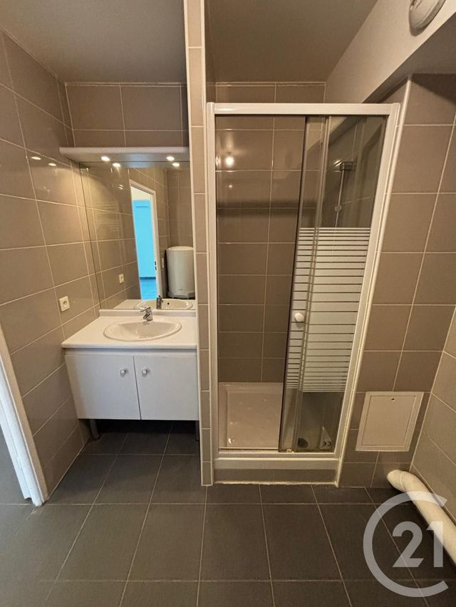 Appartement Studio &agrave; louer - 1 pi&egrave;ce - 26,50 m2 - Choisy Le Roi - 94 - ILE-DE-FRANCE