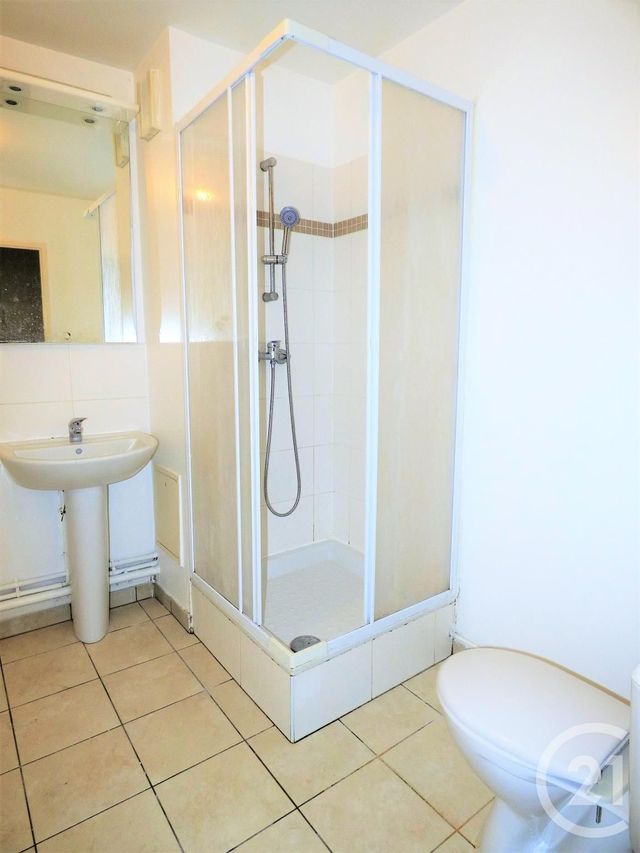 Appartement F1 &agrave; louer - 1 pi&egrave;ce - 32,40 m2 - Villeneuve Le Roi - 94 - ILE-DE-FRANCE