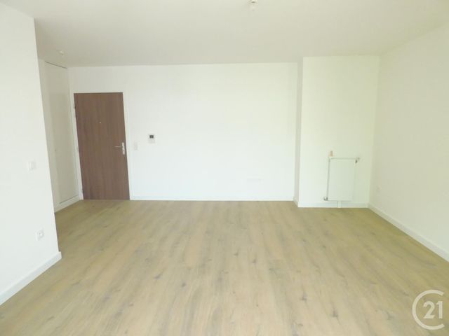 Appartement F3 &agrave; louer - 3 pi&egrave;ces - 60,95 m2 - Thiais - 94 - ILE-DE-FRANCE