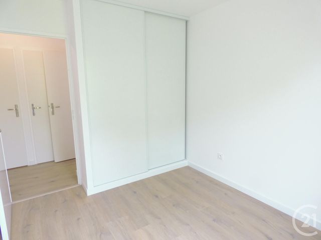 Appartement F3 &agrave; louer - 3 pi&egrave;ces - 60,95 m2 - Thiais - 94 - ILE-DE-FRANCE