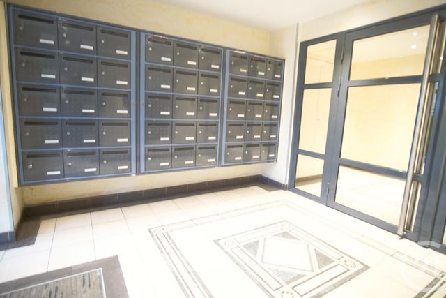 Appartement F2 &agrave; louer - 2 pi&egrave;ces - 43,82 m2 - Fresnes - 94 - ILE-DE-FRANCE