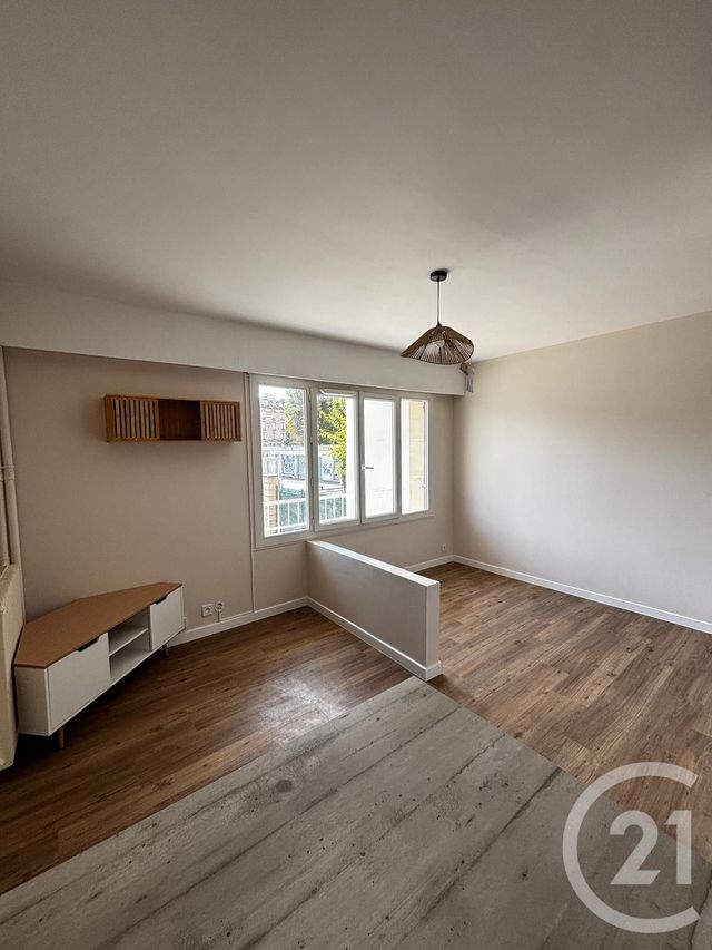 Appartement F1 &agrave; louer - 1 pi&egrave;ce - 23,53 m2 - Fontenay Sous Bois - 94 - ILE-DE-FRANCE