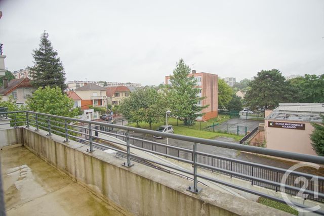Afficher la photo en grand Appartement F3 à louer - 3 pièces - 62,01 m2 - Creteil - 94 - ILE-DE-FRANCE