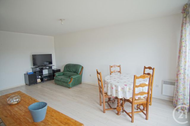 Afficher la photo en grand Appartement F3 à louer - 3 pièces - 62,01 m2 - Creteil - 94 - ILE-DE-FRANCE