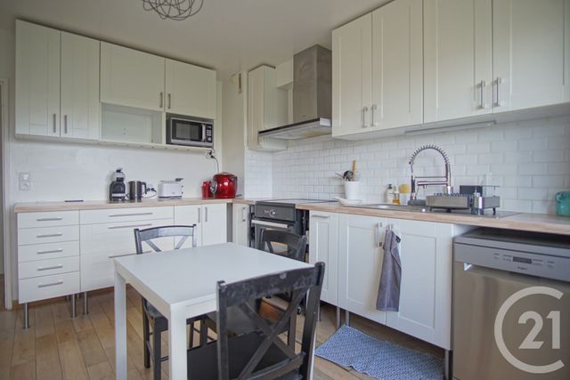 Afficher la photo en grand Appartement F4 à louer - 4 pièces - 112,22 m2 - Choisy Le Roi - 94 - ILE-DE-FRANCE
