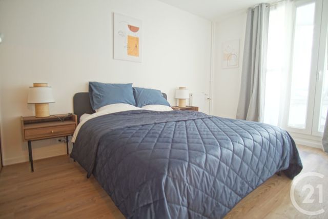 Afficher la photo en grand Appartement F2 à louer - 2 pièces - 45 m2 - Creteil - 94 - ILE-DE-FRANCE