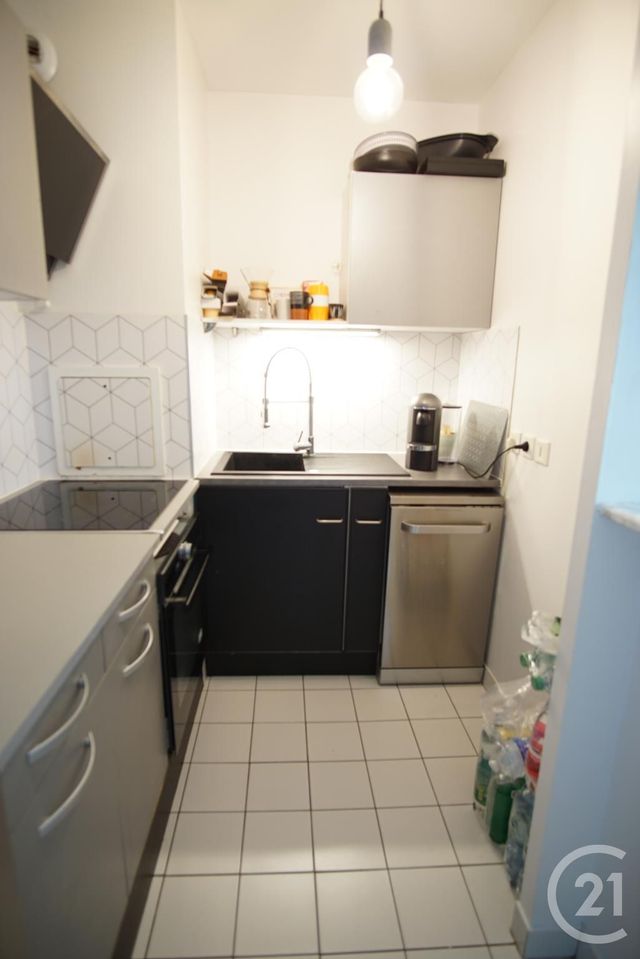 Afficher la photo en grand Appartement F2 à louer - 2 pièces - 39,10 m2 - Choisy Le Roi - 94 - ILE-DE-FRANCE