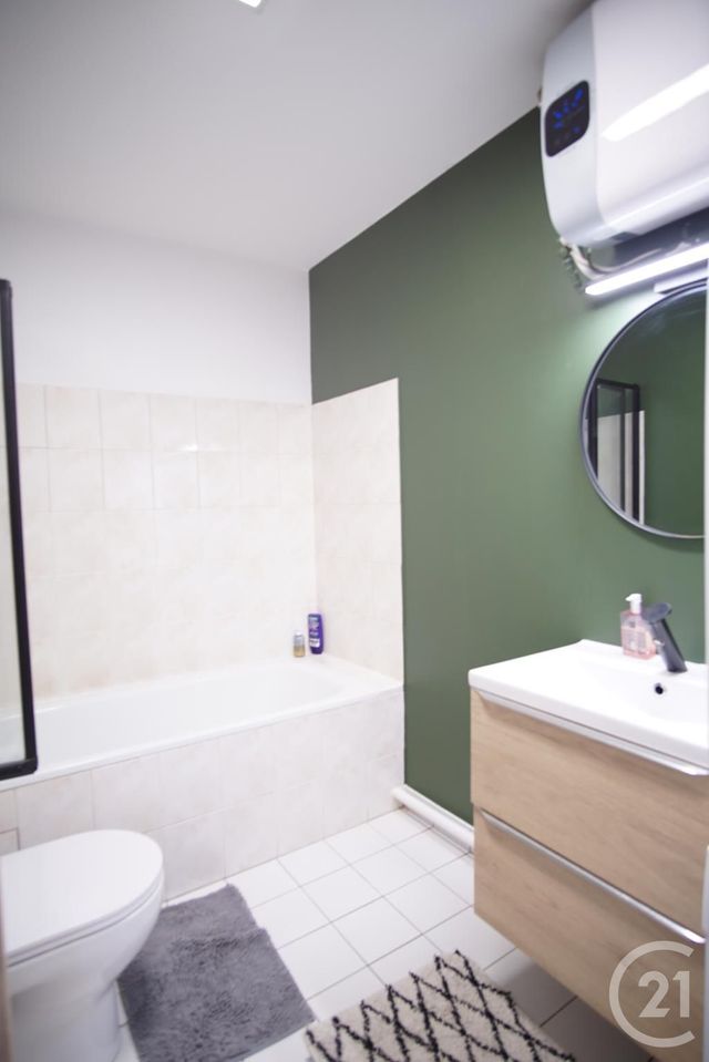 Afficher la photo en grand Appartement F2 à louer - 2 pièces - 39,10 m2 - Choisy Le Roi - 94 - ILE-DE-FRANCE