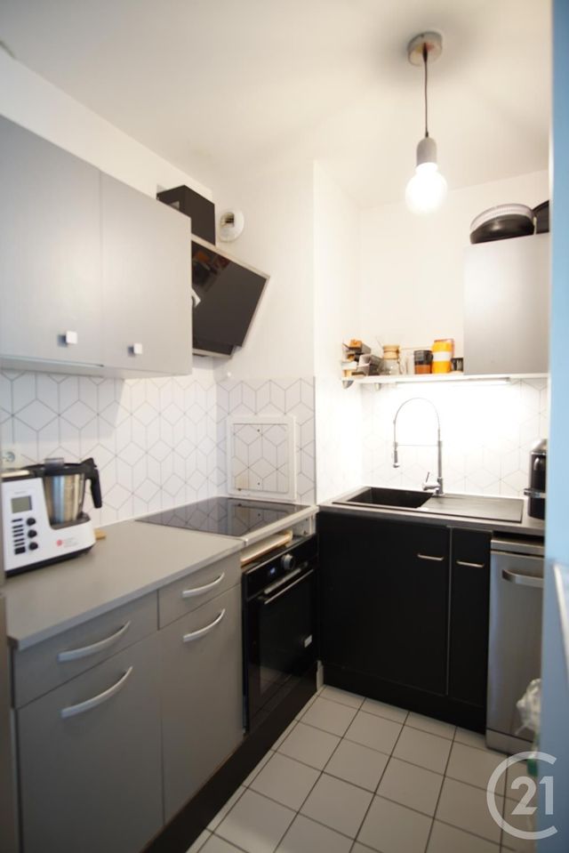 Afficher la photo en grand Appartement F2 à louer - 2 pièces - 39,10 m2 - Choisy Le Roi - 94 - ILE-DE-FRANCE