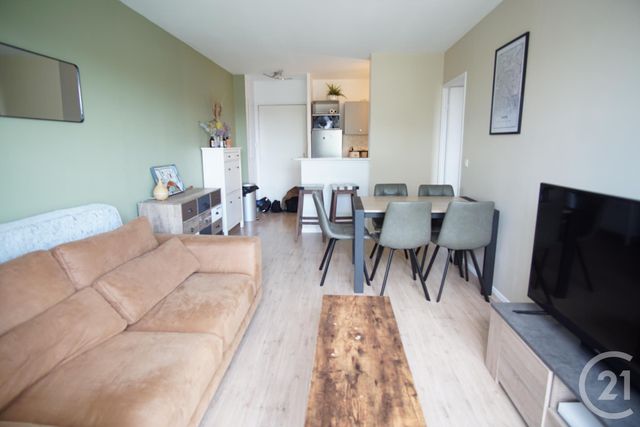 Afficher la photo en grand Appartement F2 à louer - 2 pièces - 39,10 m2 - Choisy Le Roi - 94 - ILE-DE-FRANCE