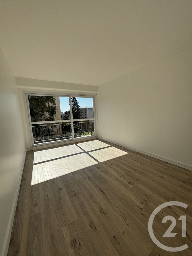 Appartement F3 à louer ST MAUR DES FOSSES