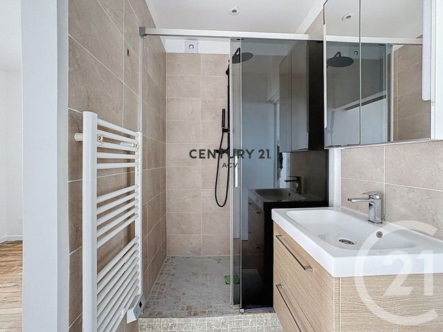 Afficher la photo en grand Appartement Duplex à vendre - 3 pièces - 44,02 m2 - Villejuif - 94 - ILE-DE-FRANCE