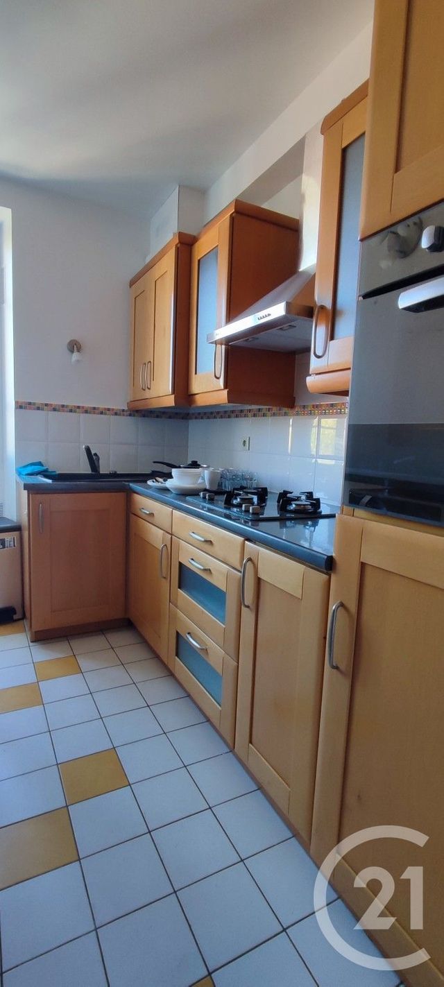 Afficher la photo en grand Appartement F3 à louer - 3 pièces - 61,10 m2 - Choisy Le Roi - 94 - ILE-DE-FRANCE