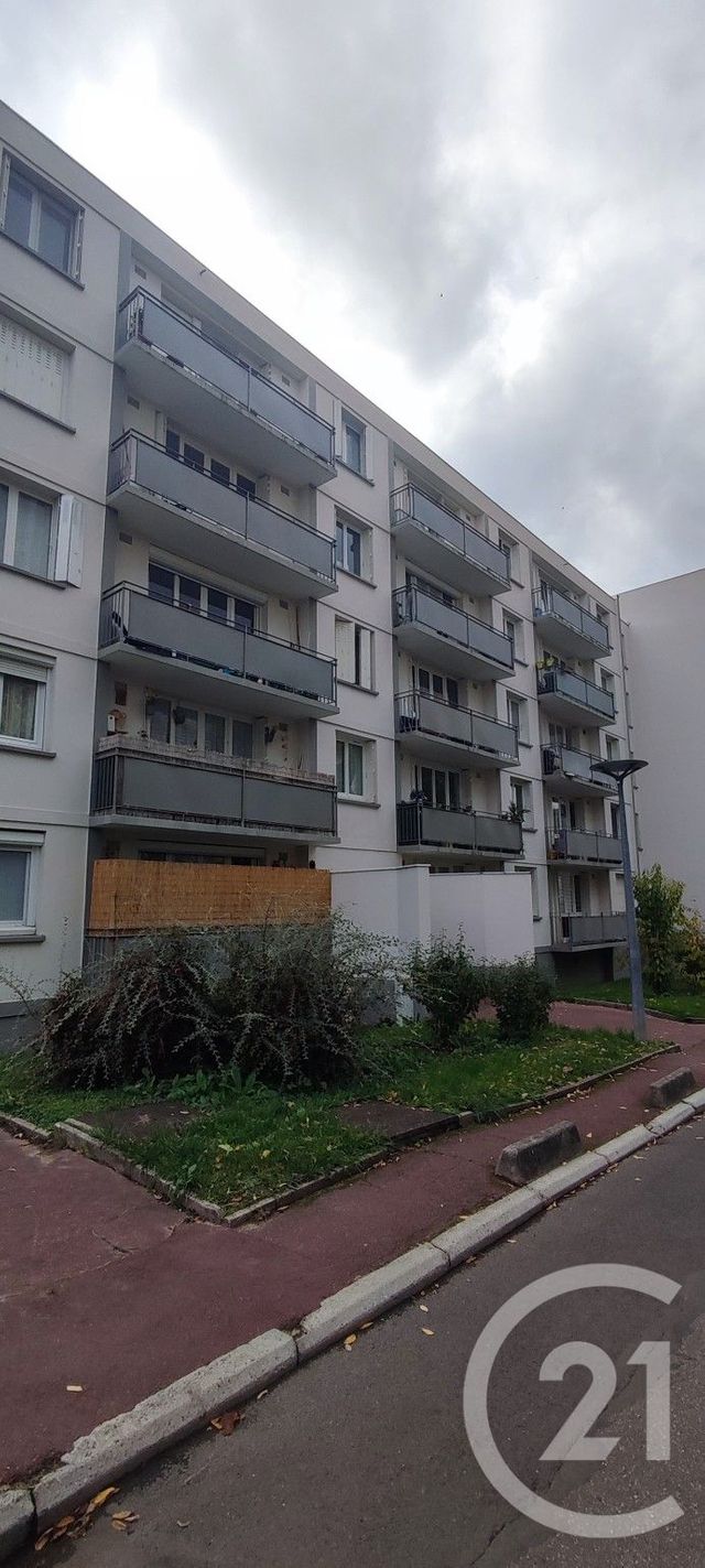 Afficher la photo en grand Appartement F3 à louer - 3 pièces - 64,62 m2 - Creteil - 94 - ILE-DE-FRANCE