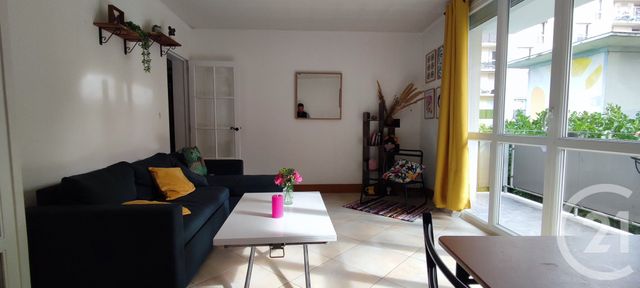 Afficher la photo en grand Appartement F3 à louer - 3 pièces - 64,62 m2 - Creteil - 94 - ILE-DE-FRANCE