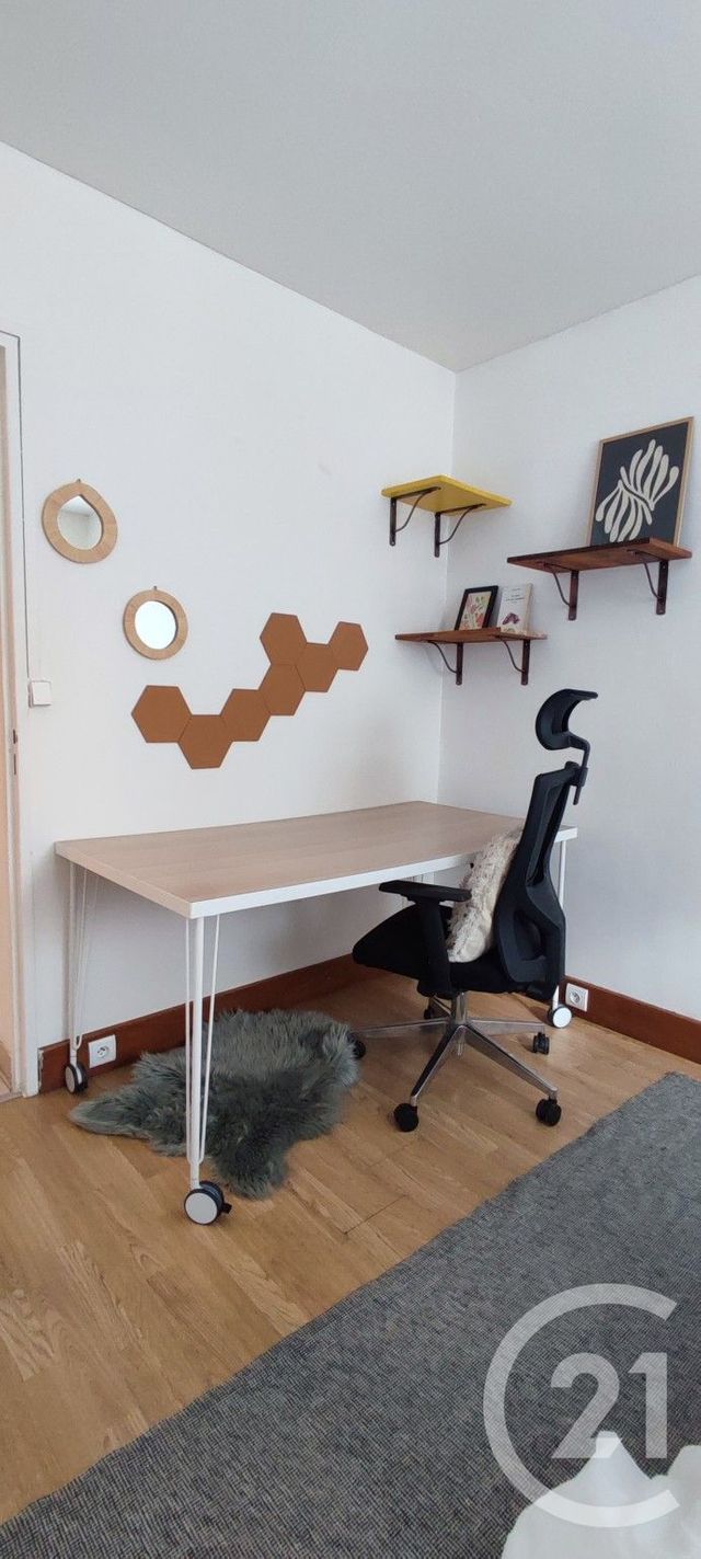 Afficher la photo en grand Appartement F3 à louer - 3 pièces - 64,62 m2 - Creteil - 94 - ILE-DE-FRANCE