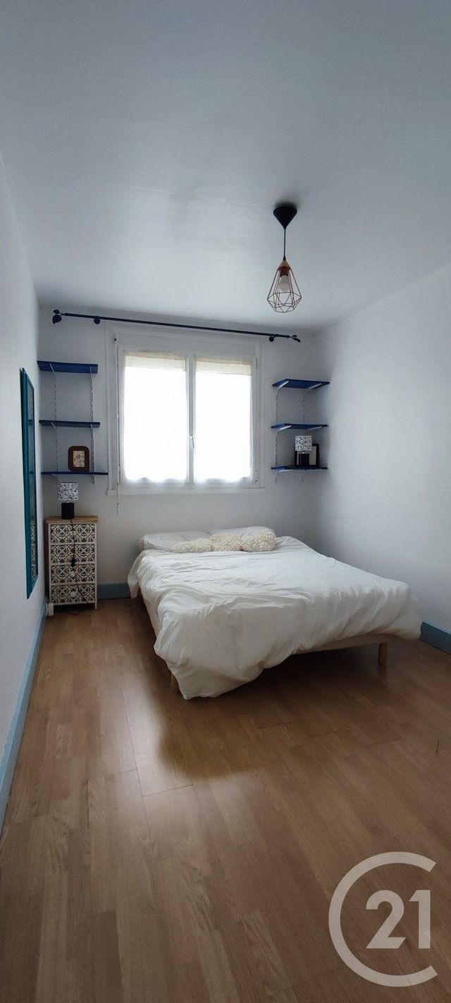 Afficher la photo en grand Appartement F3 à louer - 3 pièces - 64,62 m2 - Creteil - 94 - ILE-DE-FRANCE