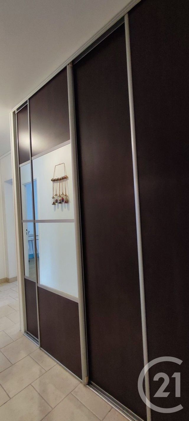 Afficher la photo en grand Appartement F3 à louer - 3 pièces - 64,62 m2 - Creteil - 94 - ILE-DE-FRANCE