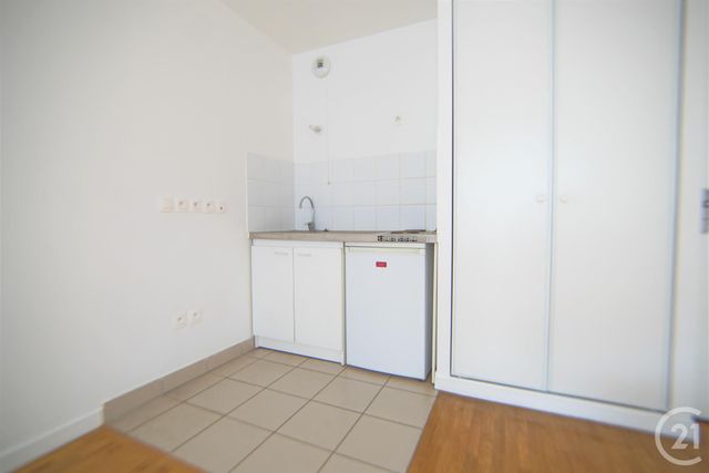Afficher la photo en grand Appartement F1 à louer - 1 pièce - 24,87 m2 - Thiais - 94 - ILE-DE-FRANCE