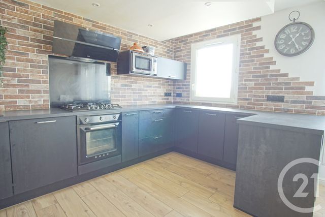 Afficher la photo en grand Appartement F3 à louer - 3 pièces - 73,87 m2 - Choisy Le Roi - 94 - ILE-DE-FRANCE