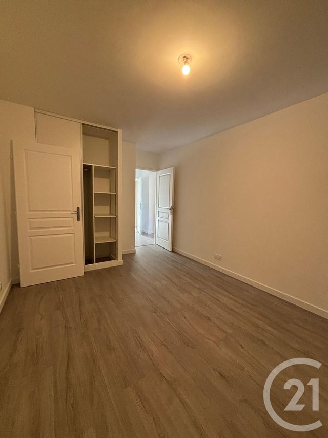 Appartement F3 à louer - 3 pièces - 74,78 m2 - Thiais - 94 - ILE-DE-FRANCE