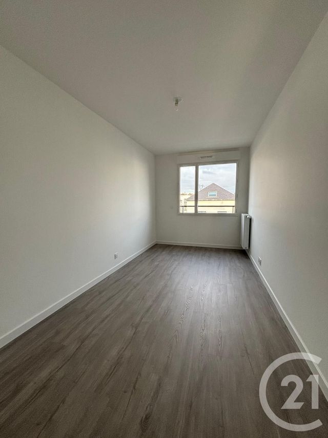 Appartement F3 à louer - 3 pièces - 74,78 m2 - Thiais - 94 - ILE-DE-FRANCE
