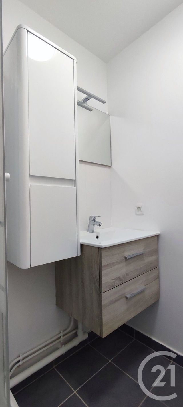 Appartement F1 &agrave; louer - 1 pi&egrave;ce - 23,56 m2 - Thiais - 94 - ILE-DE-FRANCE