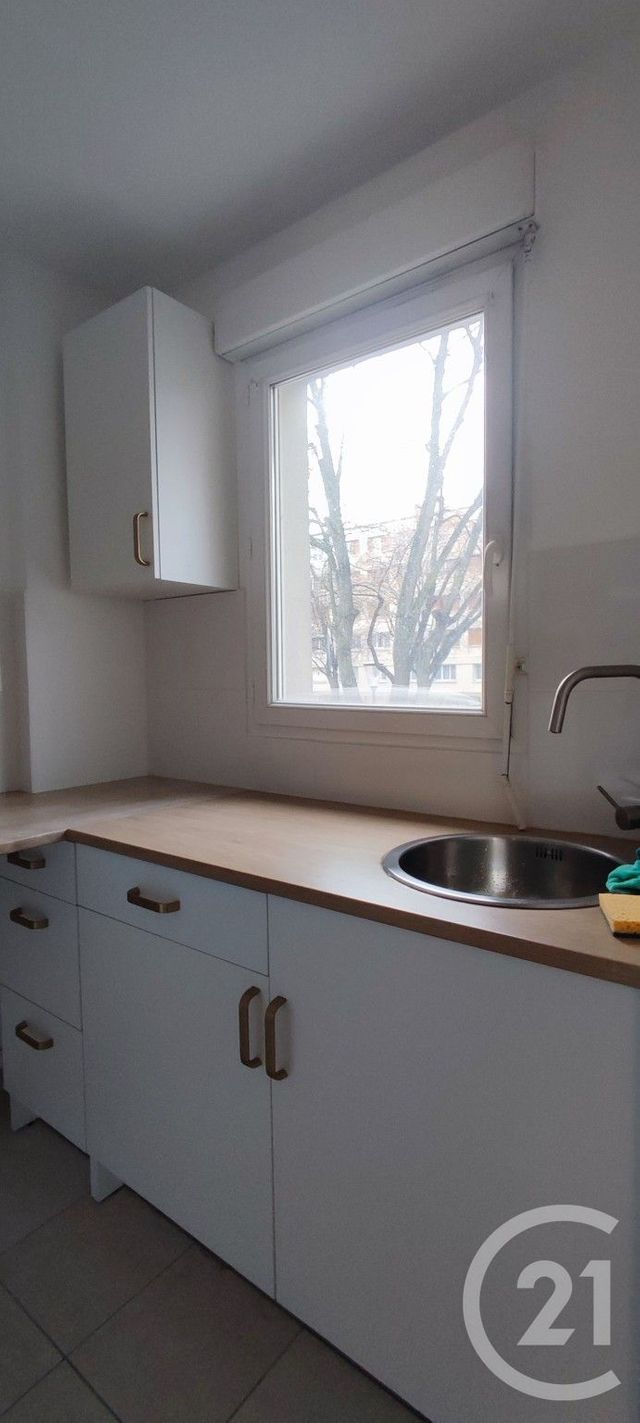 Appartement F1 &agrave; louer - 1 pi&egrave;ce - 23,56 m2 - Thiais - 94 - ILE-DE-FRANCE