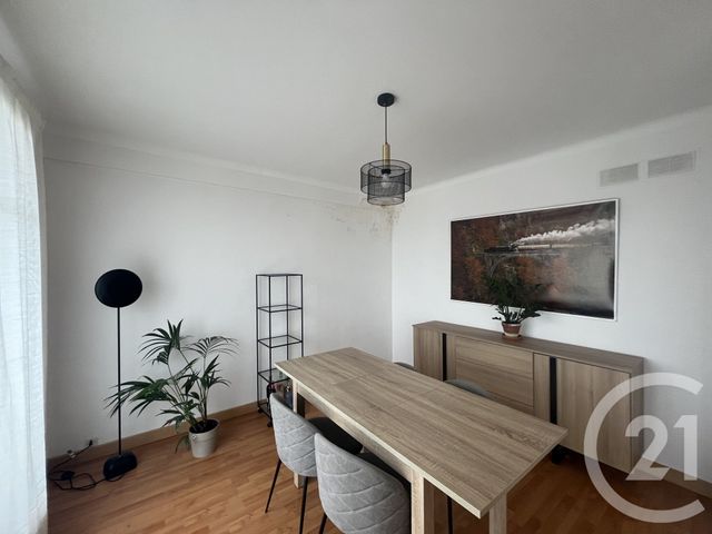 Appartement F3 &agrave; louer - 3 pi&egrave;ces - 63,17 m2 - Choisy Le Roi - 94 - ILE-DE-FRANCE