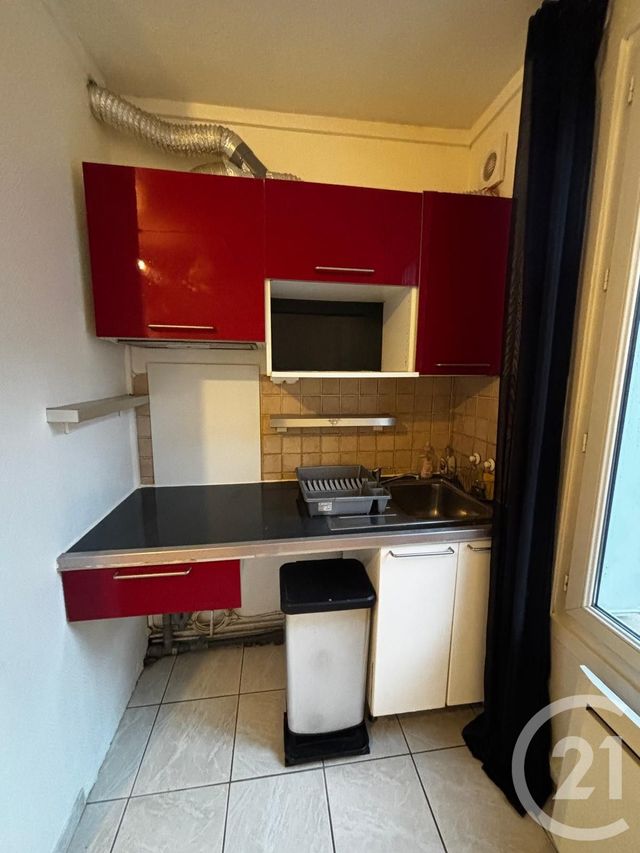 Appartement F1 &agrave; louer - 1 pi&egrave;ce - 14,95 m2 - Choisy Le Roi - 94 - ILE-DE-FRANCE