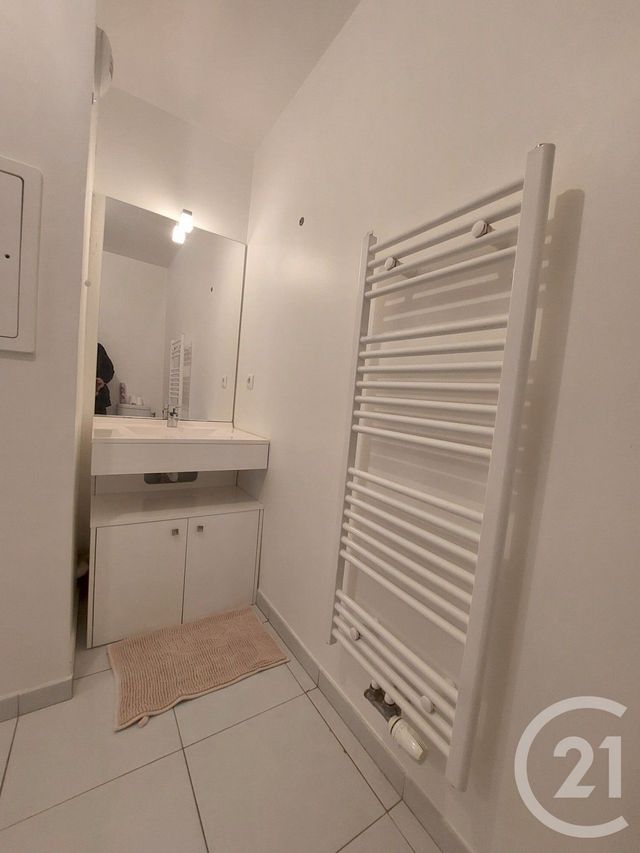 Appartement F1 &agrave; louer - 1 pi&egrave;ce - 32,15 m2 - Villeneuve Le Roi - 94 - ILE-DE-FRANCE