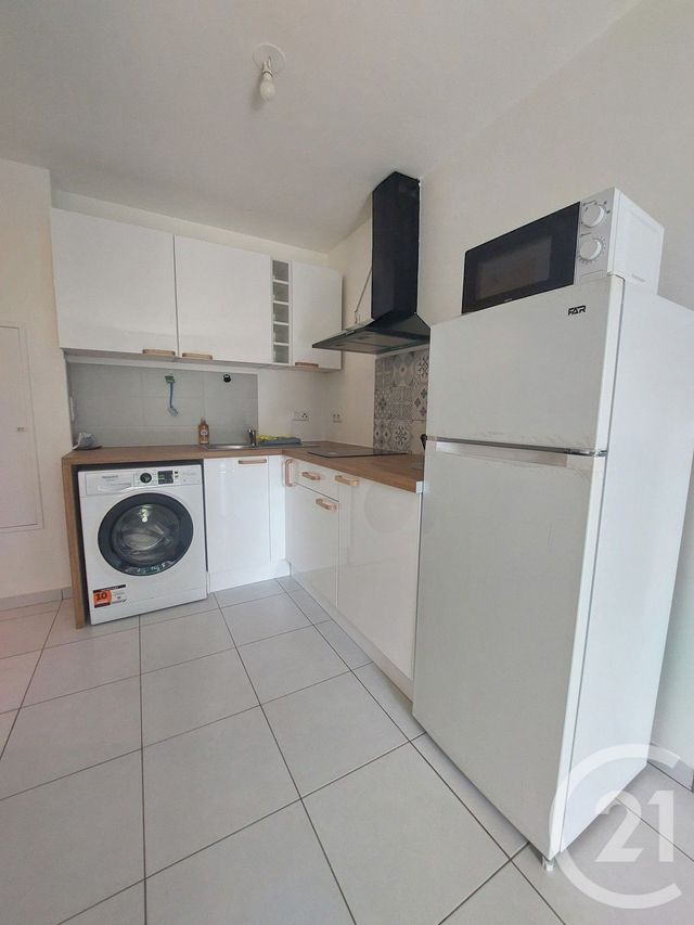 Appartement F1 &agrave; louer - 1 pi&egrave;ce - 32,15 m2 - Villeneuve Le Roi - 94 - ILE-DE-FRANCE